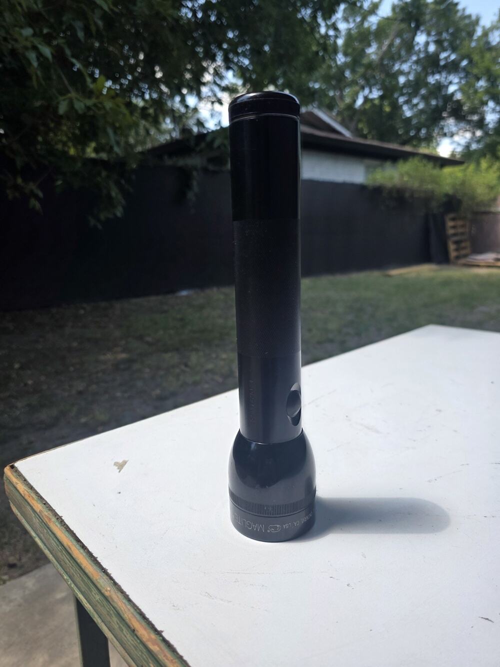 Vintage Maglite 2D Cell Flashlight Black - Serial D2037825134 - Adjustable Focus